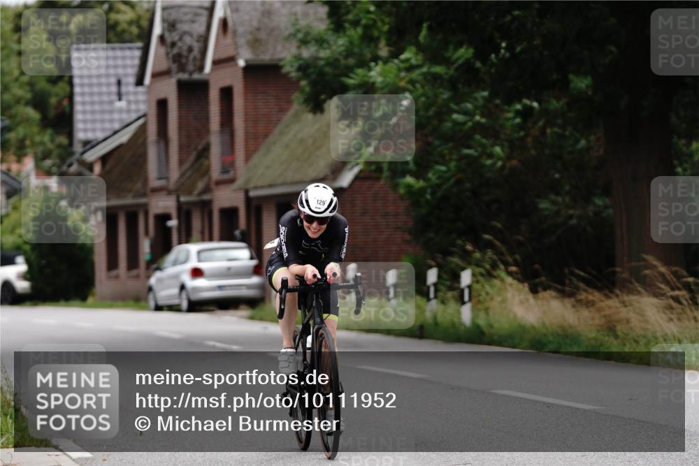 30.08.2026 - Elbe Triathlon Hamburg Michael Burmester http://msf.ph/oto/10111952 30.08.2026 14:13:18 Radfahren 129 meine-sportfotos.de