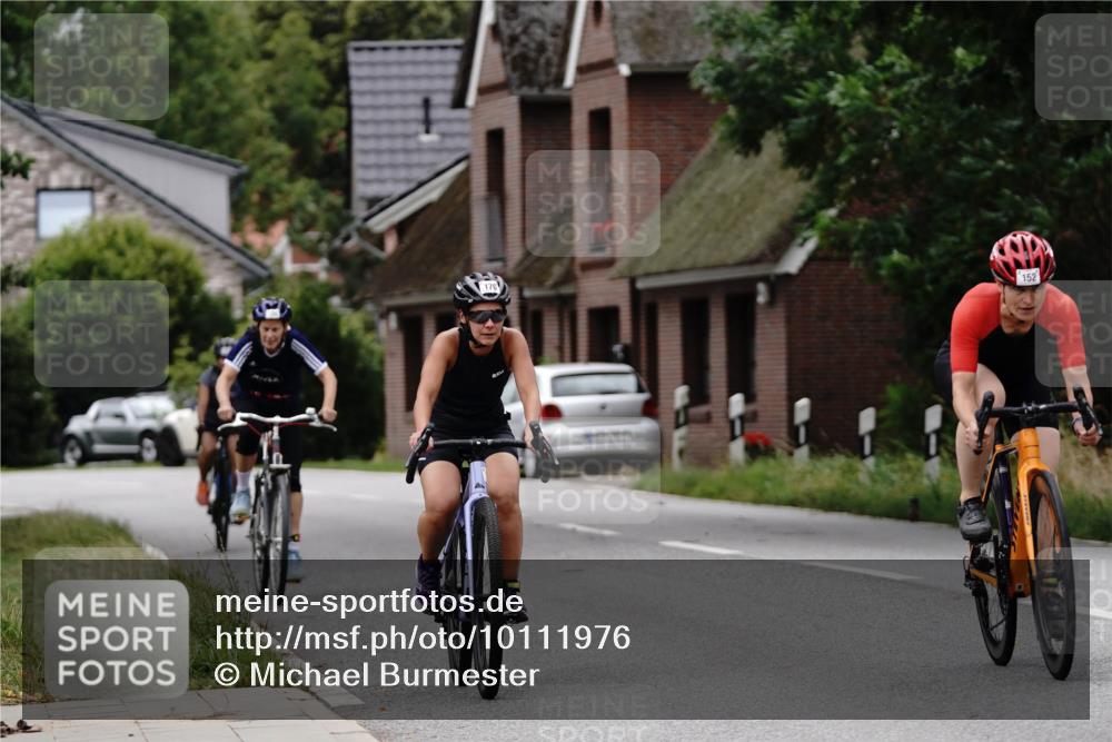 30.08.2026 - Elbe Triathlon Hamburg Michael Burmester http://msf.ph/oto/10111976 30.08.2026 14:14:06 Radfahren 170, 152, 136, 141, 164, 170 meine-sportfotos.de