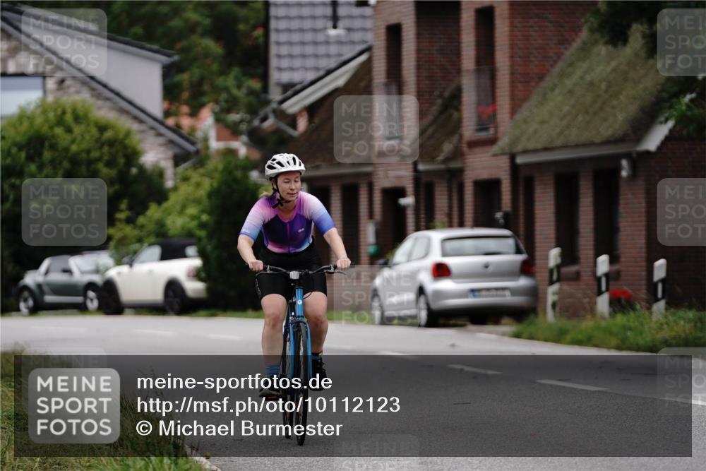 30.08.2026 - Elbe Triathlon Hamburg Michael Burmester http://msf.ph/oto/10112123 30.08.2026 14:18:51 Radfahren 130, 164 meine-sportfotos.de