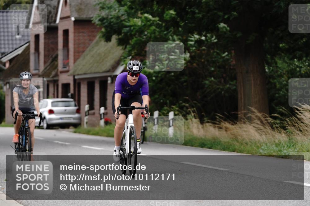 30.08.2026 - Elbe Triathlon Hamburg Michael Burmester http://msf.ph/oto/10112171 30.08.2026 14:20:41 Radfahren 149, 141, 149 meine-sportfotos.de