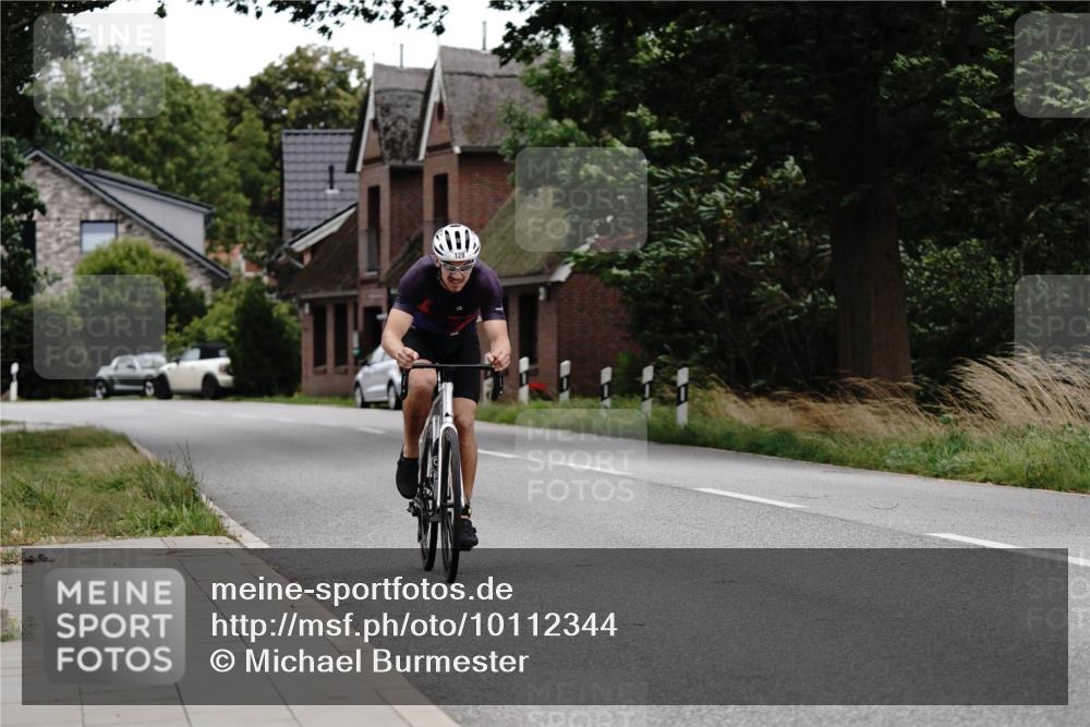30.08.2026 - Elbe Triathlon Hamburg Michael Burmester http://msf.ph/oto/10112344 30.08.2026 14:49:37 Radfahren 128, 128 meine-sportfotos.de