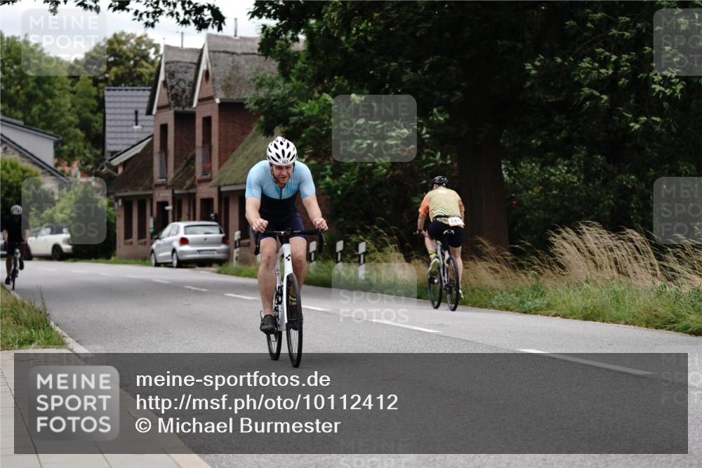 30.08.2026 - Elbe Triathlon Hamburg Michael Burmester http://msf.ph/oto/10112412 30.08.2026 14:53:40 Radfahren  meine-sportfotos.de