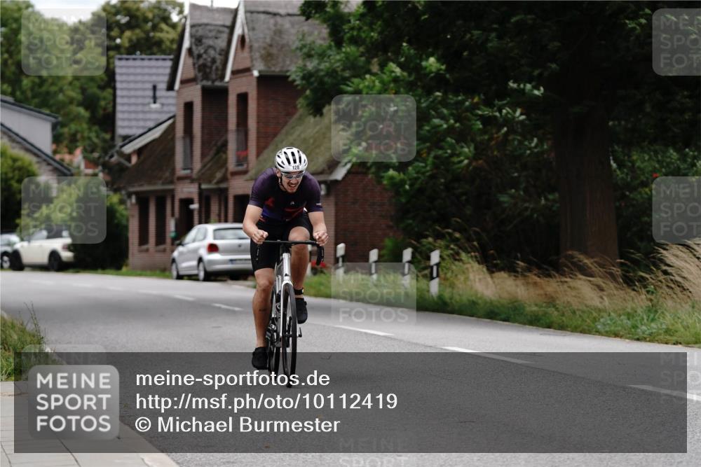 30.08.2026 - Elbe Triathlon Hamburg Michael Burmester http://msf.ph/oto/10112419 30.08.2026 14:53:51 Radfahren 128 meine-sportfotos.de