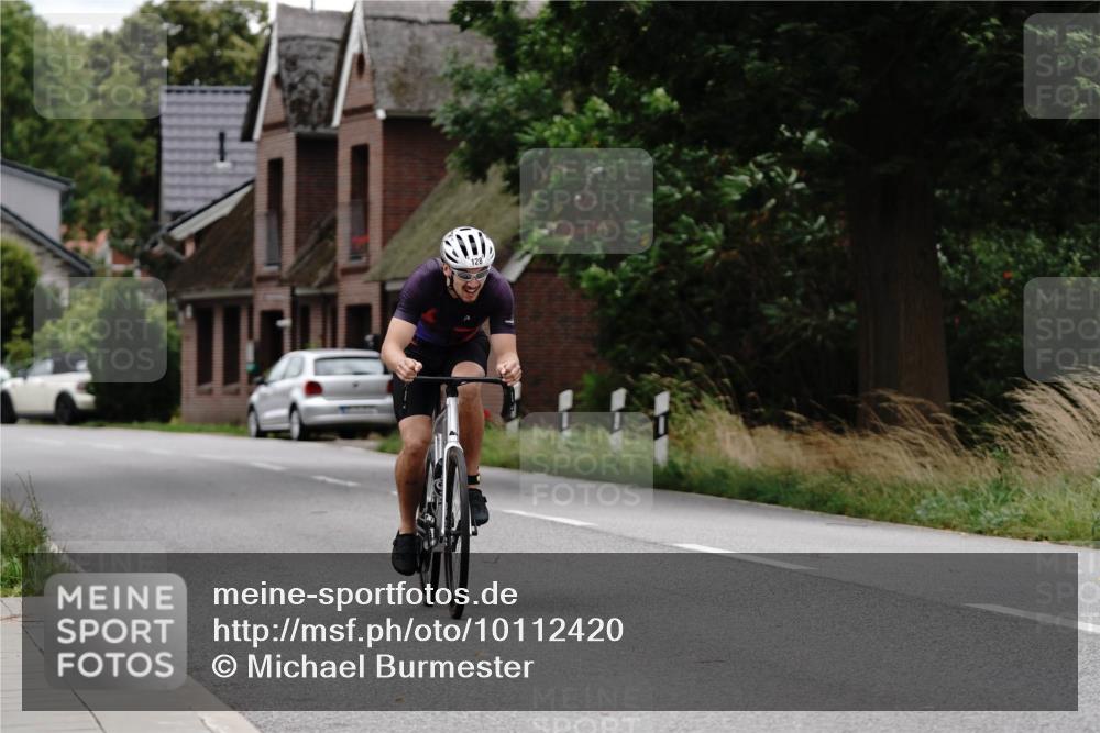 30.08.2026 - Elbe Triathlon Hamburg Michael Burmester http://msf.ph/oto/10112420 30.08.2026 14:53:51 Radfahren 128 meine-sportfotos.de