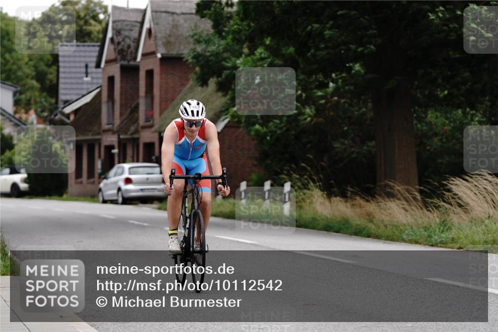 30.08.2026 - Elbe Triathlon Hamburg Michael Burmester http://msf.ph/oto/10112542 30.08.2026 15:00:49 Radfahren  meine-sportfotos.de
