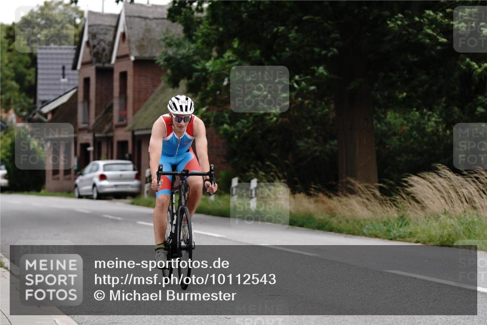 30.08.2026 - Elbe Triathlon Hamburg Michael Burmester http://msf.ph/oto/10112543 30.08.2026 15:00:49 Radfahren  meine-sportfotos.de
