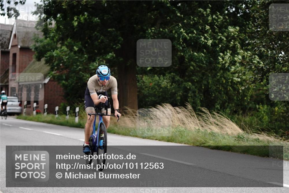 30.08.2026 - Elbe Triathlon Hamburg Michael Burmester http://msf.ph/oto/10112563 30.08.2026 15:01:30 Radfahren 33 meine-sportfotos.de