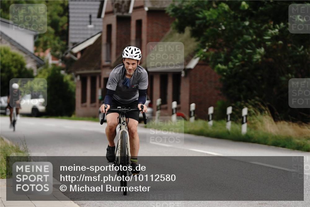 30.08.2026 - Elbe Triathlon Hamburg Michael Burmester http://msf.ph/oto/10112580 30.08.2026 15:02:56 Radfahren 142, 130 meine-sportfotos.de