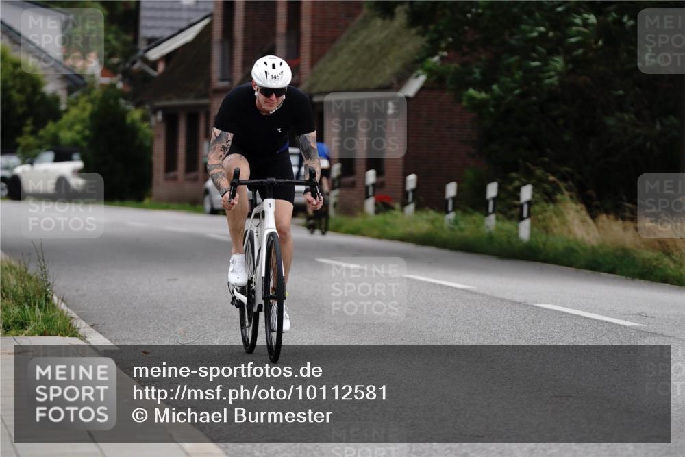 30.08.2026 - Elbe Triathlon Hamburg Michael Burmester http://msf.ph/oto/10112581 30.08.2026 15:03:01 Radfahren 145 meine-sportfotos.de