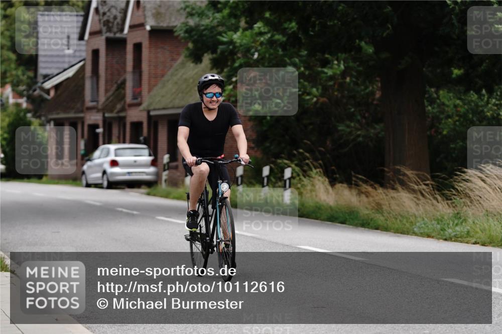 30.08.2026 - Elbe Triathlon Hamburg Michael Burmester http://msf.ph/oto/10112616 30.08.2026 15:06:38 Radfahren  meine-sportfotos.de