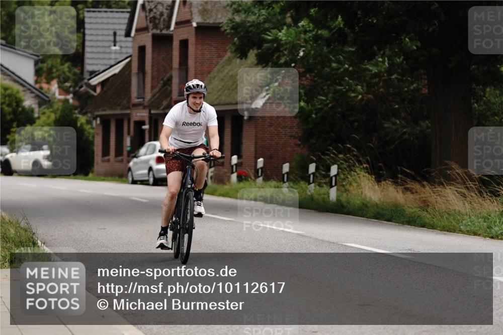 30.08.2026 - Elbe Triathlon Hamburg Michael Burmester http://msf.ph/oto/10112617 30.08.2026 15:06:41 Radfahren  meine-sportfotos.de
