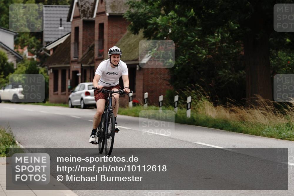 30.08.2026 - Elbe Triathlon Hamburg Michael Burmester http://msf.ph/oto/10112618 30.08.2026 15:06:41 Radfahren  meine-sportfotos.de