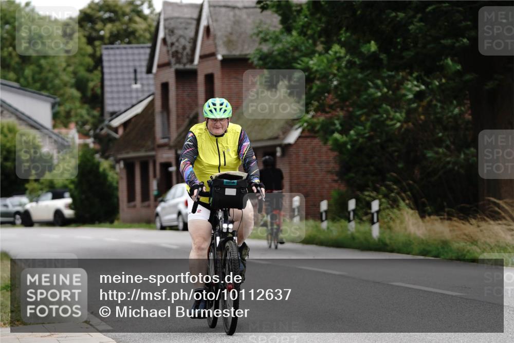 30.08.2026 - Elbe Triathlon Hamburg Michael Burmester http://msf.ph/oto/10112637 30.08.2026 15:11:22 Radfahren  meine-sportfotos.de