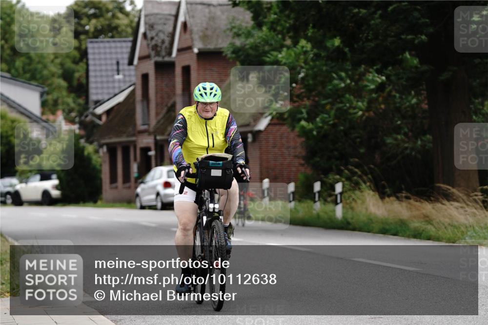 30.08.2026 - Elbe Triathlon Hamburg Michael Burmester http://msf.ph/oto/10112638 30.08.2026 15:11:22 Radfahren  meine-sportfotos.de