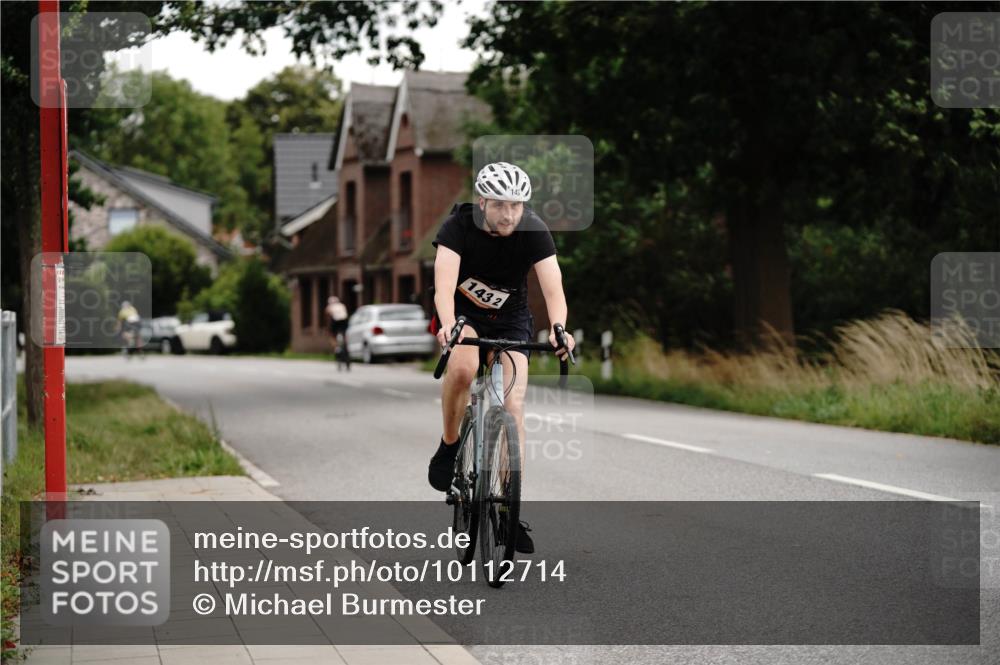 30.08.2026 - Elbe Triathlon Hamburg Michael Burmester http://msf.ph/oto/10112714 30.08.2026 15:23:39 Radfahren 1432 meine-sportfotos.de