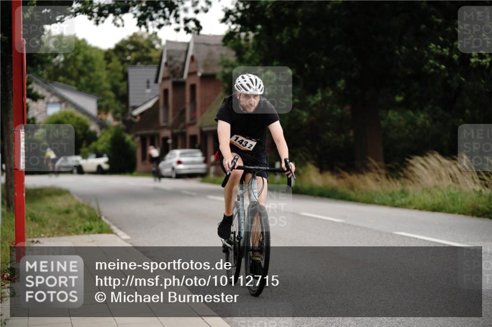 30.08.2026 - Elbe Triathlon Hamburg Michael Burmester http://msf.ph/oto/10112715 30.08.2026 15:23:39 Radfahren 1432 meine-sportfotos.de