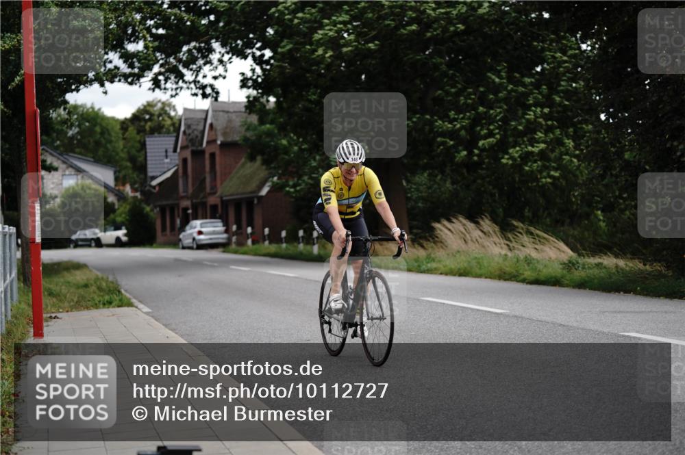 30.08.2026 - Elbe Triathlon Hamburg Michael Burmester http://msf.ph/oto/10112727 30.08.2026 15:24:58 Radfahren  meine-sportfotos.de