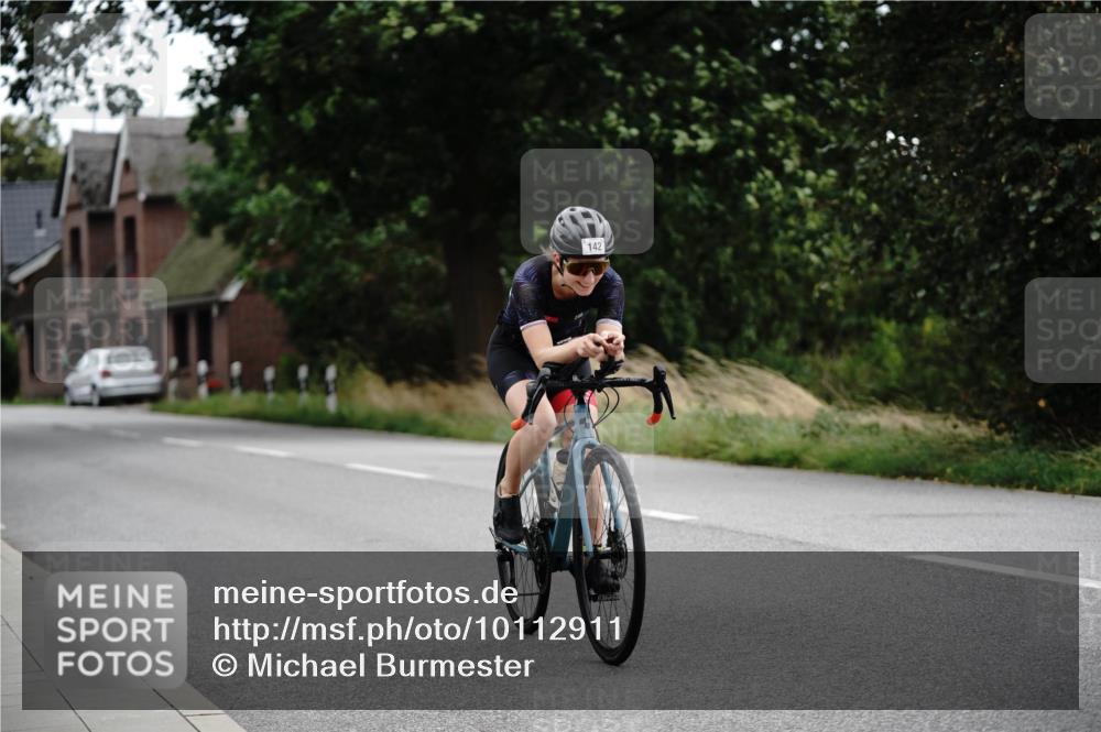 30.08.2026 - Elbe Triathlon Hamburg Michael Burmester http://msf.ph/oto/10112911 30.08.2026 15:34:58 Radfahren 142 meine-sportfotos.de