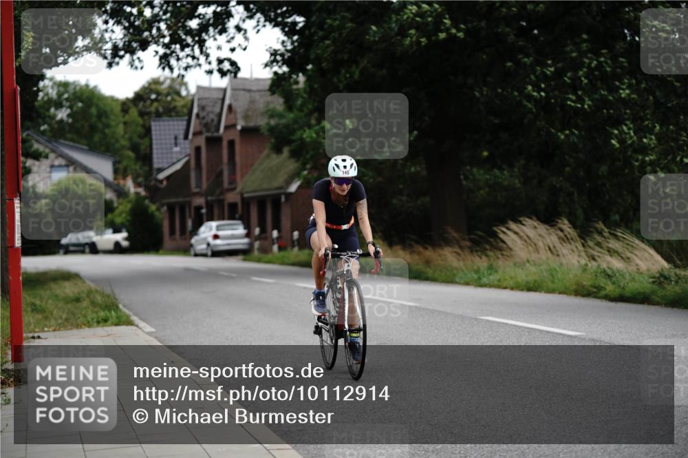 30.08.2026 - Elbe Triathlon Hamburg Michael Burmester http://msf.ph/oto/10112914 30.08.2026 15:35:10 Radfahren  meine-sportfotos.de
