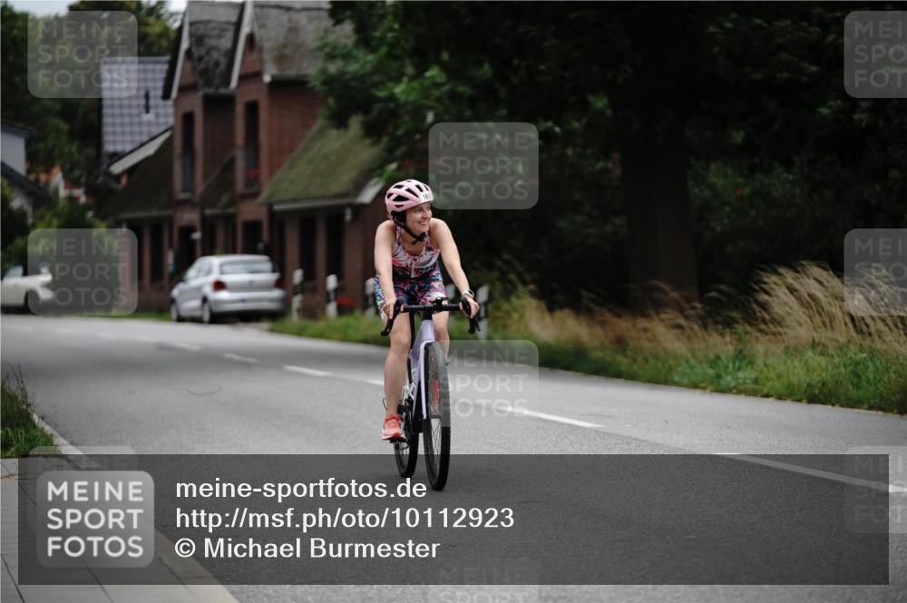 30.08.2026 - Elbe Triathlon Hamburg Michael Burmester http://msf.ph/oto/10112923 30.08.2026 15:35:55 Radfahren  meine-sportfotos.de
