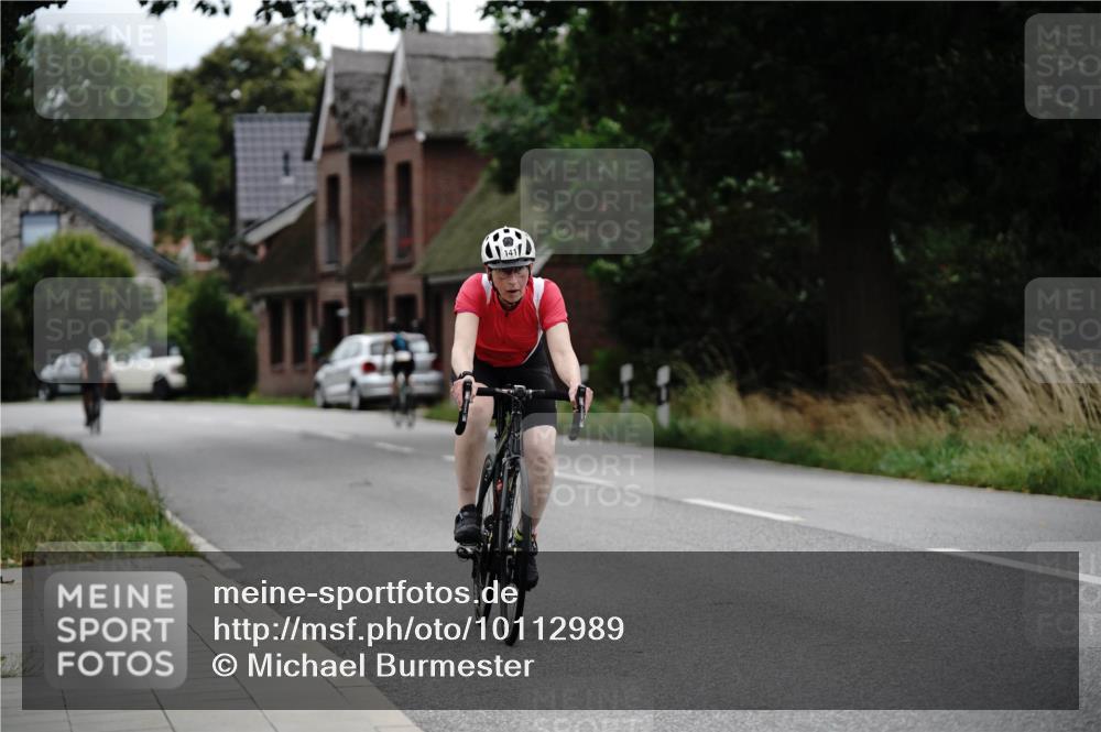 30.08.2026 - Elbe Triathlon Hamburg Michael Burmester http://msf.ph/oto/10112989 30.08.2026 15:39:27 Radfahren  meine-sportfotos.de