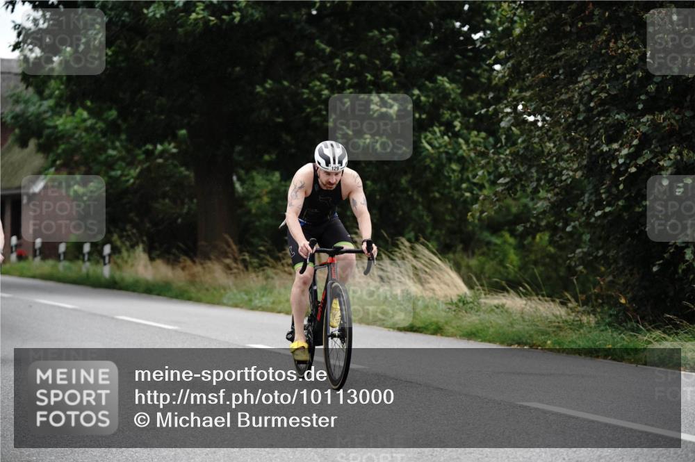 30.08.2026 - Elbe Triathlon Hamburg Michael Burmester http://msf.ph/oto/10113000 30.08.2026 15:40:49 Radfahren 129 meine-sportfotos.de