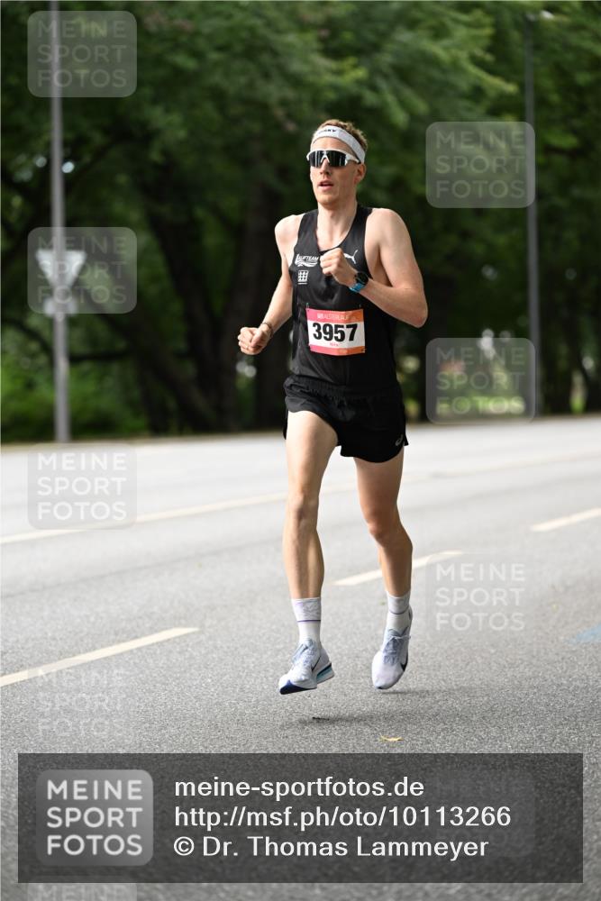 06.09.2026 - CURREX Alsterlauf Dr. Thomas Lammeyer http://msf.ph/oto/10113266 06.09.2026 09:04:40 Laufen 3957 meine-sportfotos.de