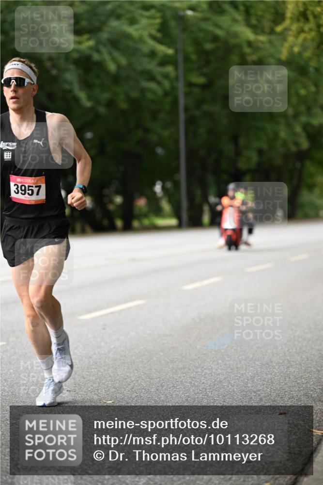 06.09.2026 - CURREX Alsterlauf Dr. Thomas Lammeyer http://msf.ph/oto/10113268 06.09.2026 09:04:40 Laufen 3957 meine-sportfotos.de