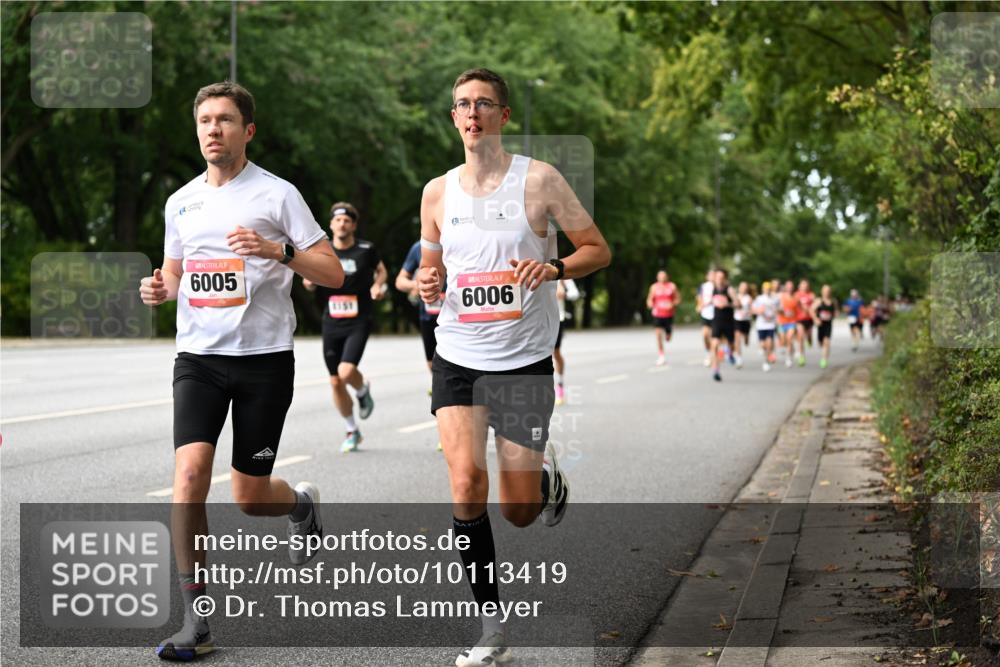 06.09.2026 - CURREX Alsterlauf Dr. Thomas Lammeyer http://msf.ph/oto/10113419 06.09.2026 09:05:05 Laufen 6005, 1151, 6006 meine-sportfotos.de