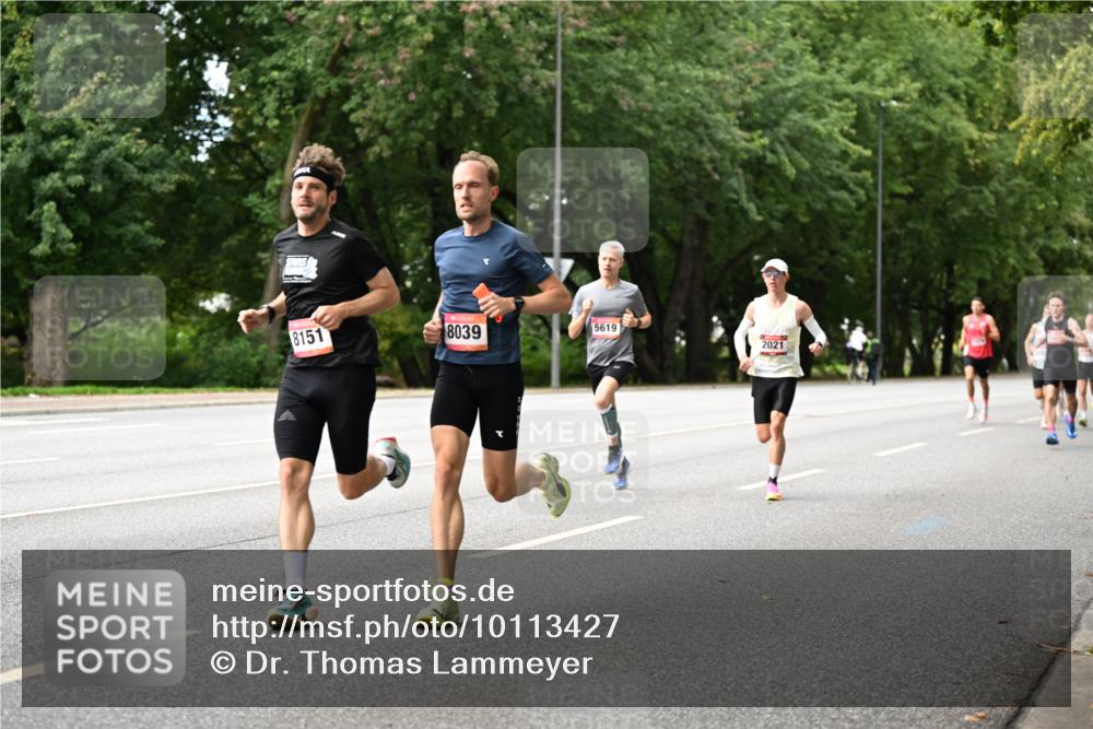 06.09.2026 - CURREX Alsterlauf Dr. Thomas Lammeyer http://msf.ph/oto/10113427 06.09.2026 09:05:06 Laufen 8151, 8039, 5619, 2021 meine-sportfotos.de