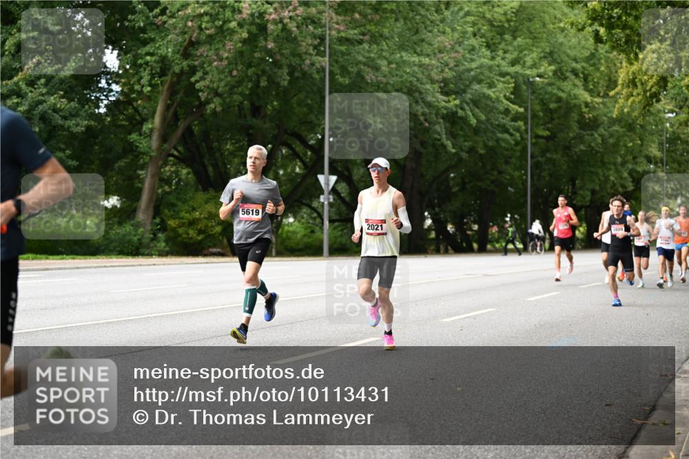 06.09.2026 - CURREX Alsterlauf Dr. Thomas Lammeyer http://msf.ph/oto/10113431 06.09.2026 09:05:07 Laufen 5619, 3809, 2021, 4160 meine-sportfotos.de
