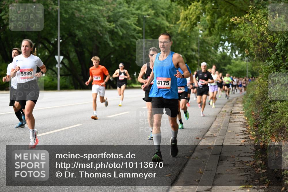 06.09.2026 - CURREX Alsterlauf Dr. Thomas Lammeyer http://msf.ph/oto/10113670 06.09.2026 09:05:43 Laufen 5989, 5927, 4175, 663 meine-sportfotos.de
