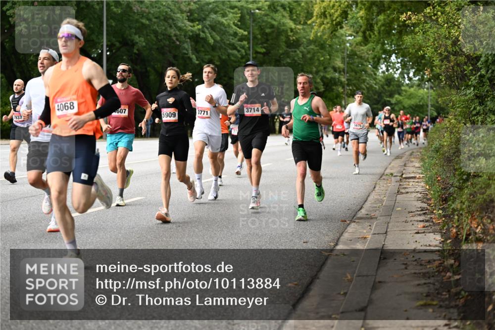 06.09.2026 - CURREX Alsterlauf Dr. Thomas Lammeyer http://msf.ph/oto/10113884 06.09.2026 09:06:16 Laufen 4068, 607, 2937, 5909, 3771, 3714 meine-sportfotos.de
