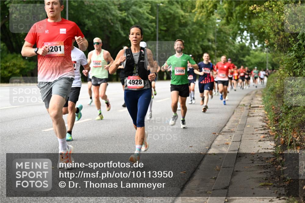 06.09.2026 - CURREX Alsterlauf Dr. Thomas Lammeyer http://msf.ph/oto/10113950 06.09.2026 09:06:26 Laufen 201, 9, 5950, 4928, 5805, 4167 meine-sportfotos.de