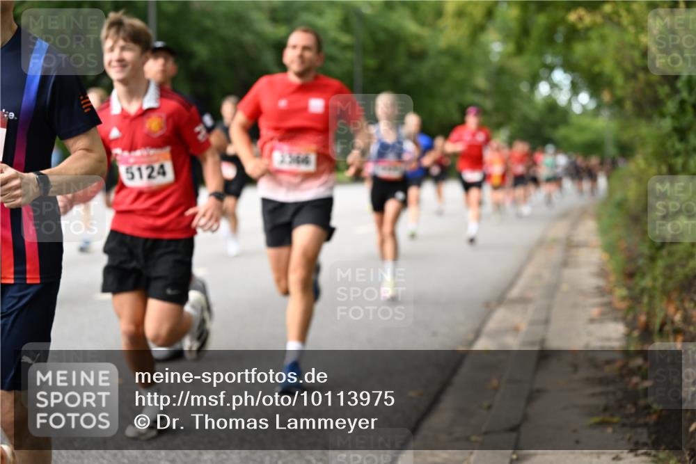 06.09.2026 - CURREX Alsterlauf Dr. Thomas Lammeyer http://msf.ph/oto/10113975 06.09.2026 09:06:29 Laufen 5124 meine-sportfotos.de