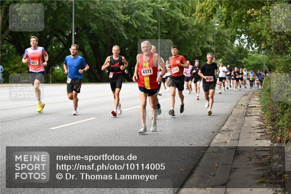 06.09.2026 - CURREX Alsterlauf Dr. Thomas Lammeyer http://msf.ph/oto/10114005 06.09.2026 09:06:34 Laufen 4671, 63, 4372, 4331, 388 meine-sportfotos.de