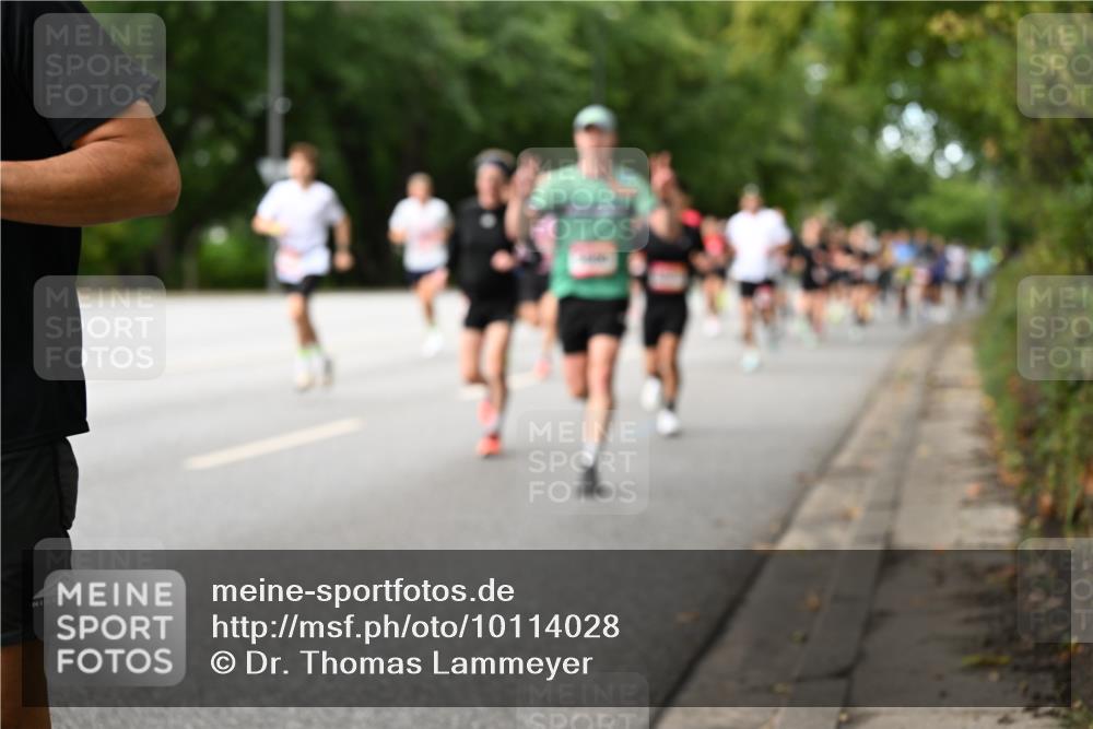 06.09.2026 - CURREX Alsterlauf Dr. Thomas Lammeyer http://msf.ph/oto/10114028 06.09.2026 09:06:37 Laufen  meine-sportfotos.de