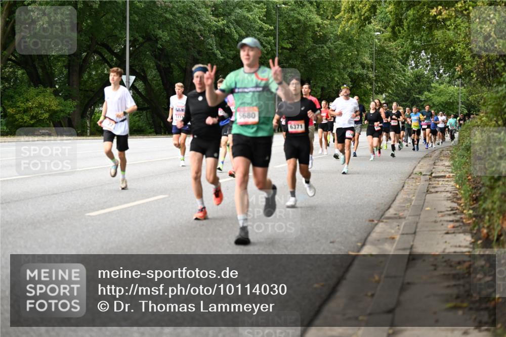 06.09.2026 - CURREX Alsterlauf Dr. Thomas Lammeyer http://msf.ph/oto/10114030 06.09.2026 09:06:37 Laufen 114, 5680, 6371 meine-sportfotos.de