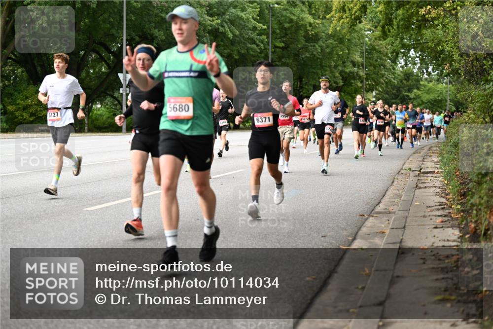 06.09.2026 - CURREX Alsterlauf Dr. Thomas Lammeyer http://msf.ph/oto/10114034 06.09.2026 09:06:38 Laufen 8127, 5680, 3994, 6371, 5874, 82, 6102, 2498 meine-sportfotos.de