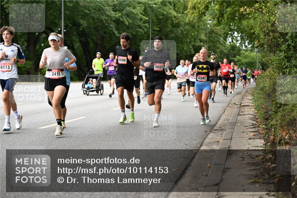 06.09.2026 - CURREX Alsterlauf Dr. Thomas Lammeyer http://msf.ph/oto/10114153 06.09.2026 09:06:56 Laufen 6113, 8228, 2411, 5699, 5697, 3956, 91, 5341 meine-sportfotos.de