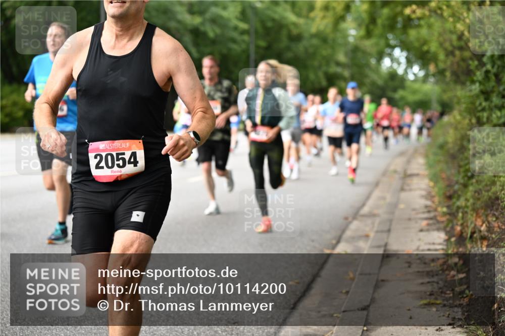 06.09.2026 - CURREX Alsterlauf Dr. Thomas Lammeyer http://msf.ph/oto/10114200 06.09.2026 09:07:03 Laufen 2054 meine-sportfotos.de