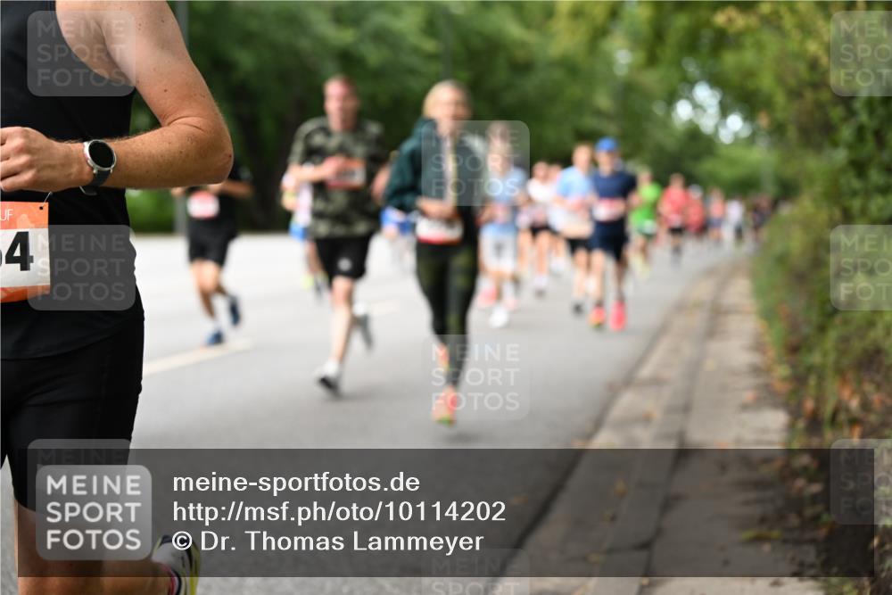 06.09.2026 - CURREX Alsterlauf Dr. Thomas Lammeyer http://msf.ph/oto/10114202 06.09.2026 09:07:04 Laufen 4 meine-sportfotos.de