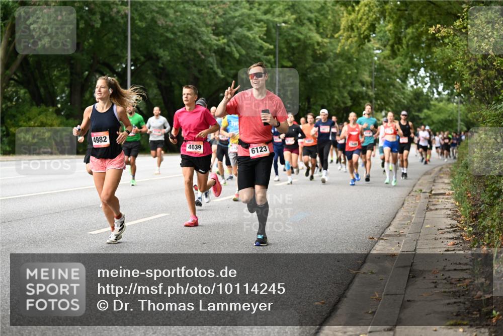 06.09.2026 - CURREX Alsterlauf Dr. Thomas Lammeyer http://msf.ph/oto/10114245 06.09.2026 09:07:11 Laufen 4982, 4039, 40, 6123, 6447 meine-sportfotos.de