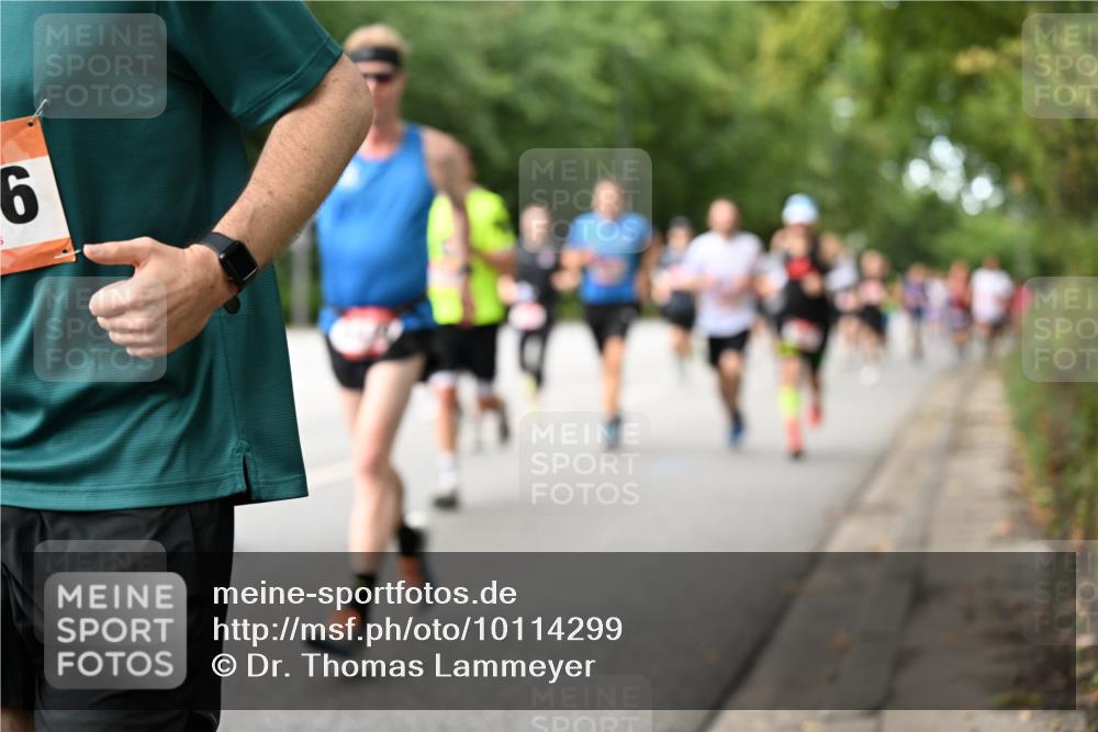 06.09.2026 - CURREX Alsterlauf Dr. Thomas Lammeyer http://msf.ph/oto/10114299 06.09.2026 09:07:19 Laufen 6 meine-sportfotos.de