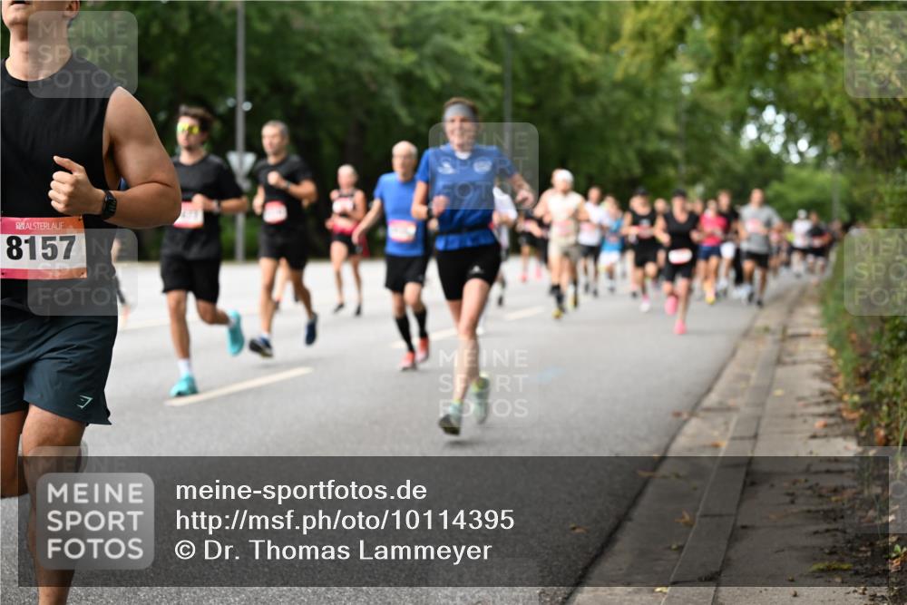 06.09.2026 - CURREX Alsterlauf Dr. Thomas Lammeyer http://msf.ph/oto/10114395 06.09.2026 09:07:33 Laufen 8157, 7 meine-sportfotos.de