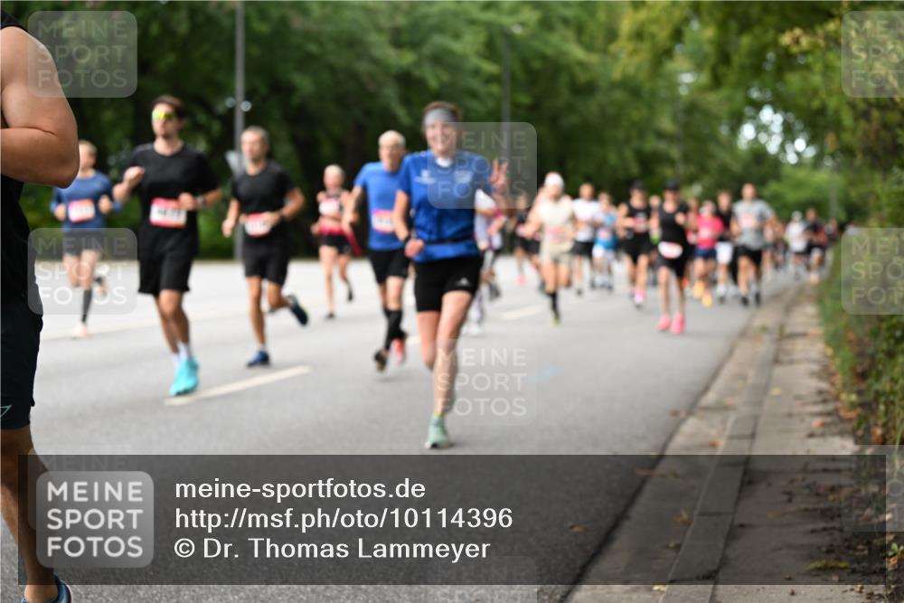 06.09.2026 - CURREX Alsterlauf Dr. Thomas Lammeyer http://msf.ph/oto/10114396 06.09.2026 09:07:33 Laufen  meine-sportfotos.de
