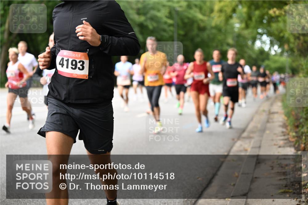 06.09.2026 - CURREX Alsterlauf Dr. Thomas Lammeyer http://msf.ph/oto/10114518 06.09.2026 09:07:54 Laufen 4193 meine-sportfotos.de