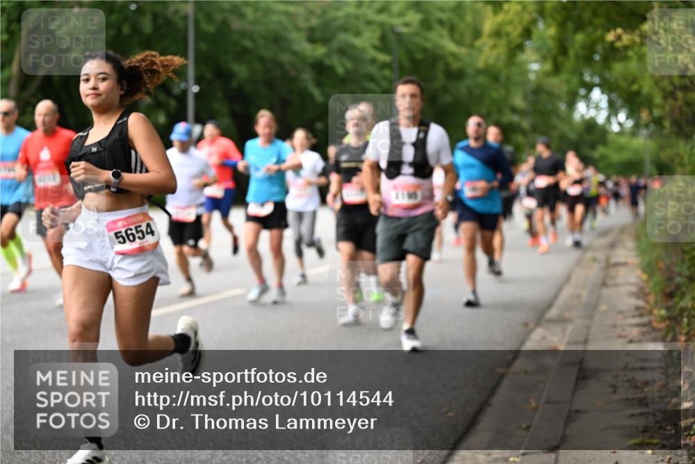 06.09.2026 - CURREX Alsterlauf Dr. Thomas Lammeyer http://msf.ph/oto/10114544 06.09.2026 09:07:58 Laufen 5654 meine-sportfotos.de