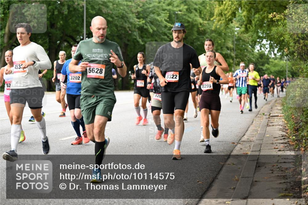 06.09.2026 - CURREX Alsterlauf Dr. Thomas Lammeyer http://msf.ph/oto/10114575 06.09.2026 09:08:03 Laufen 52, 4537, 3202, 5628, 8071, 820, 8322, 8299 meine-sportfotos.de