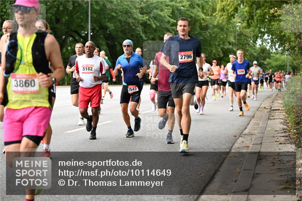 06.09.2026 - CURREX Alsterlauf Dr. Thomas Lammeyer http://msf.ph/oto/10114649 06.09.2026 09:08:14 Laufen 3860, 5182, 2542, 2796, 4598 meine-sportfotos.de